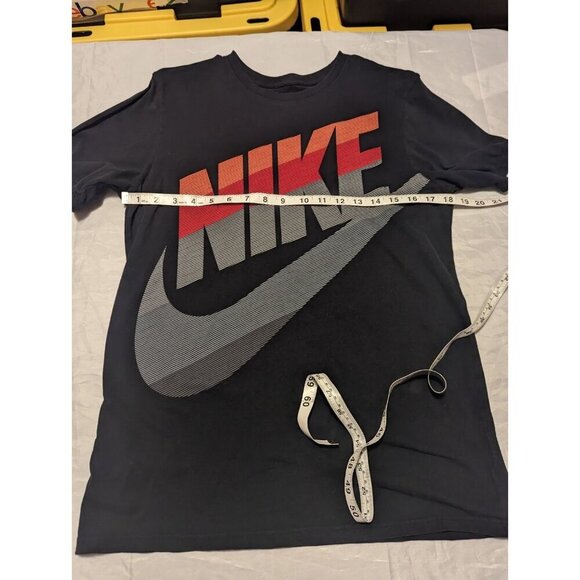 Nike Men's Size Medium Black Graphic Tee Athletic Cut Big Logo - Picture 7 of 11